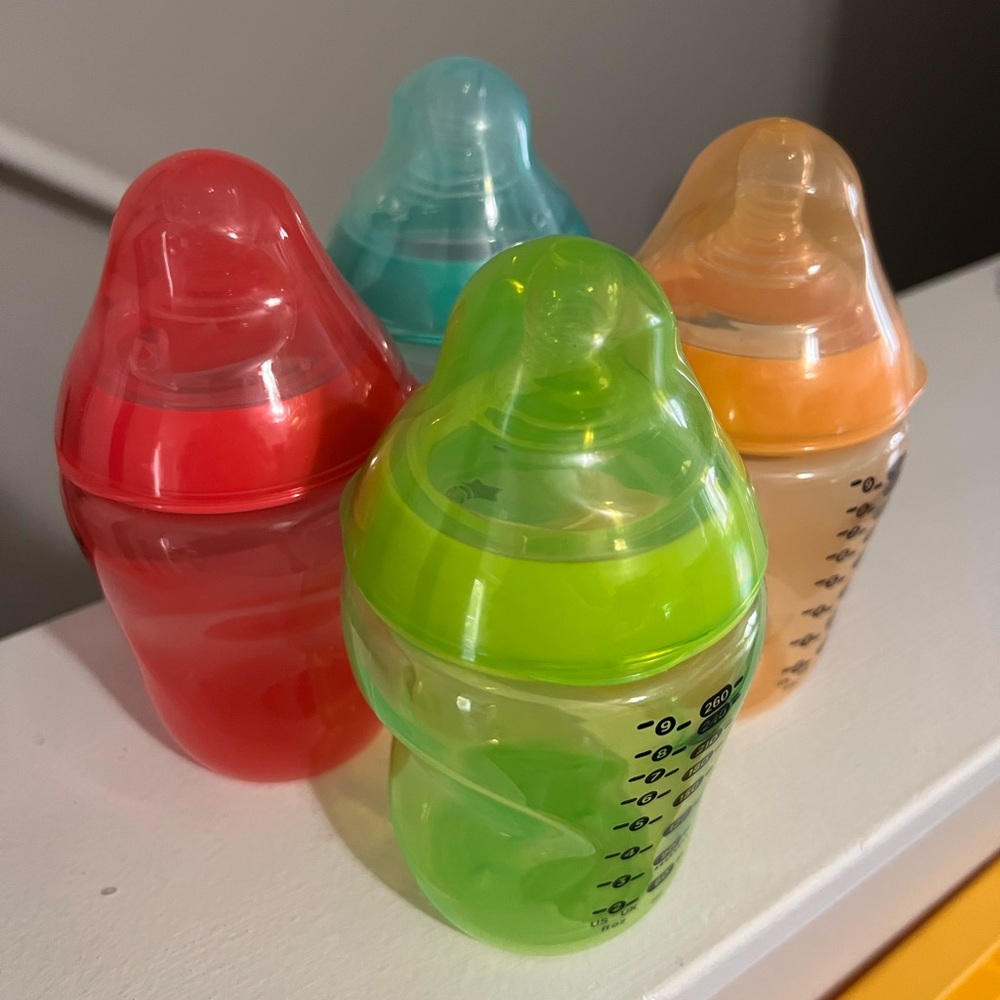Tommee Tippee Vibrant Baby Bottle Collection